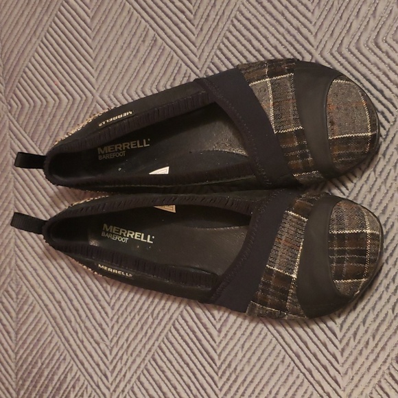 Merrell size 7.5 black flat shoes  for women - Picture 4 of 8